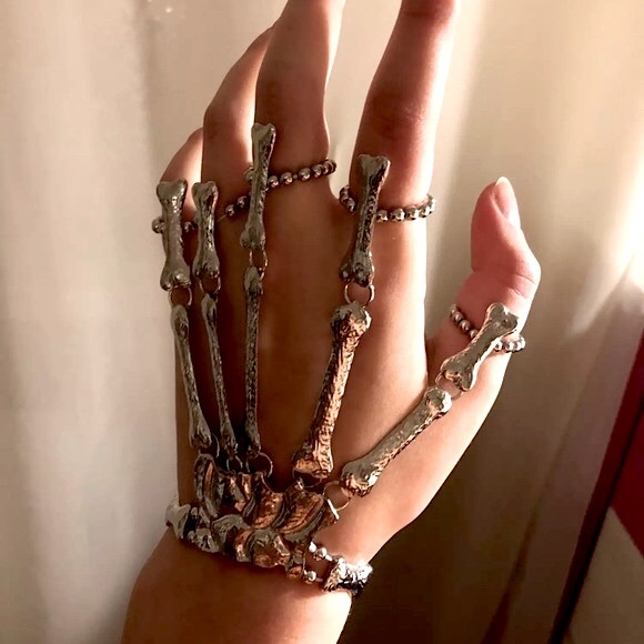 “Spooky Scary Skeleton” Unique Bone Rings/Bracelet - Picture 2 of 16